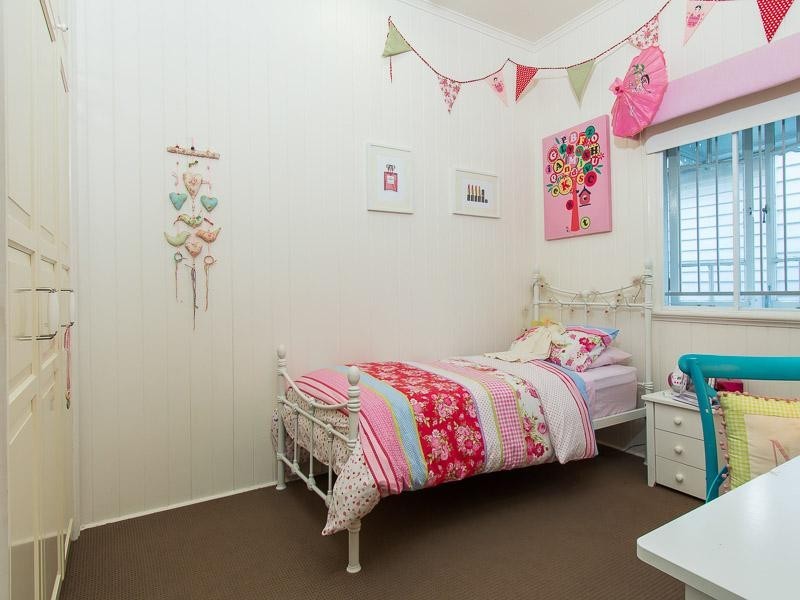 17 Fifth Avenue, Kedron QLD 4031