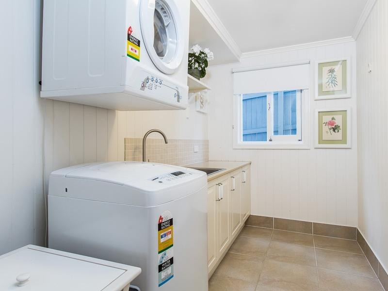 17 Fifth Avenue, Kedron QLD 4031