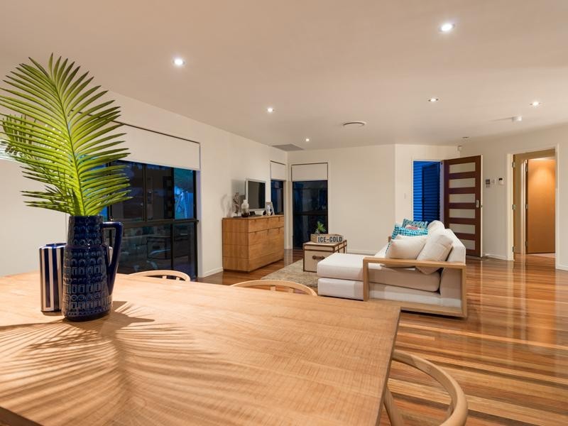 12a Hartfield Drive, Bardon QLD 4065