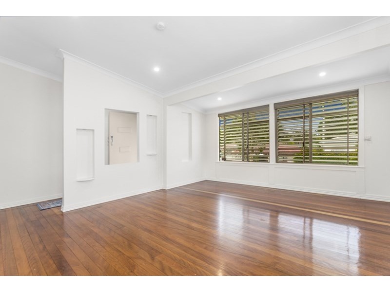 22 Lindale Street, Chermside West QLD 4032