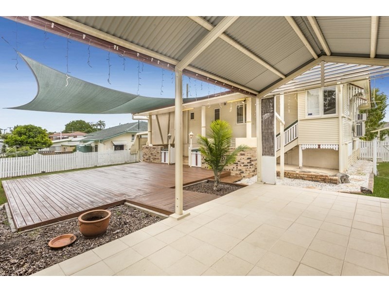 22 Lindale Street, Chermside West QLD 4032