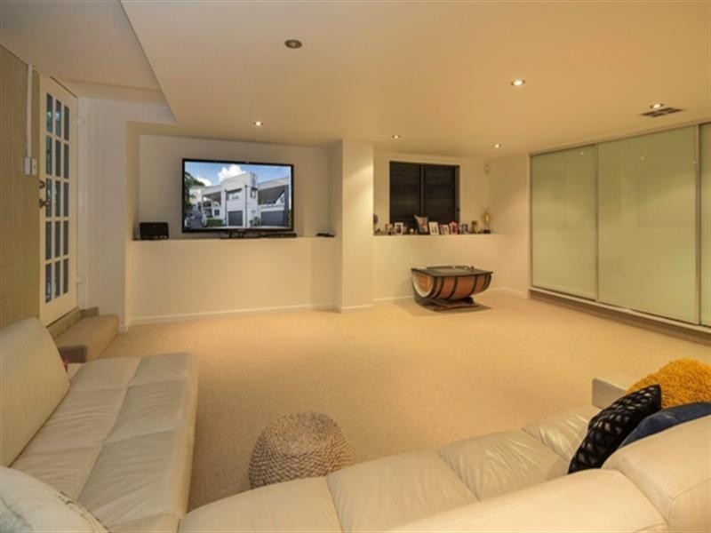 19 Scriven Street, Wilston QLD 4051