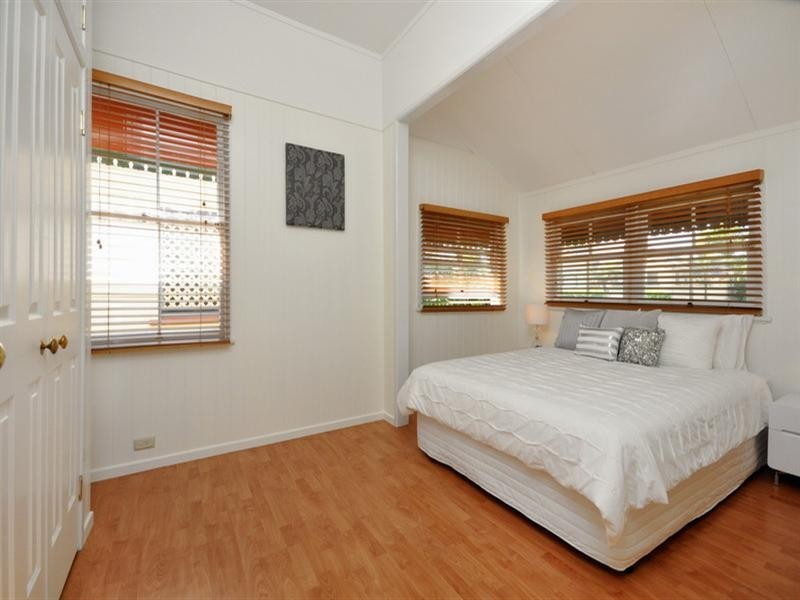 50 Grove Street, Albion QLD 4010