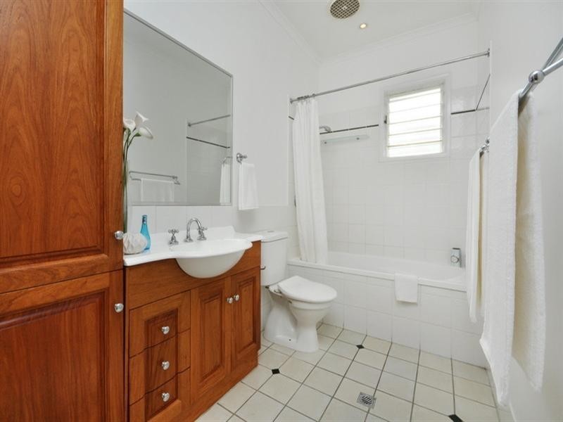 50 Grove Street, Albion QLD 4010