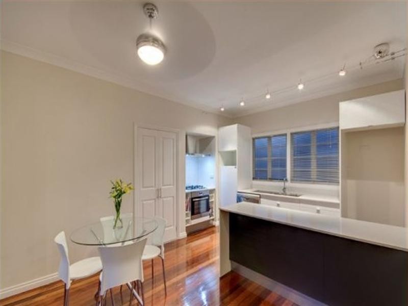 27 Fogarty Street, Stafford QLD 4053