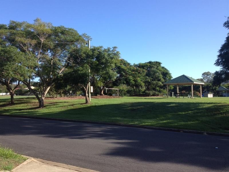 27 Fogarty Street, Stafford QLD 4053