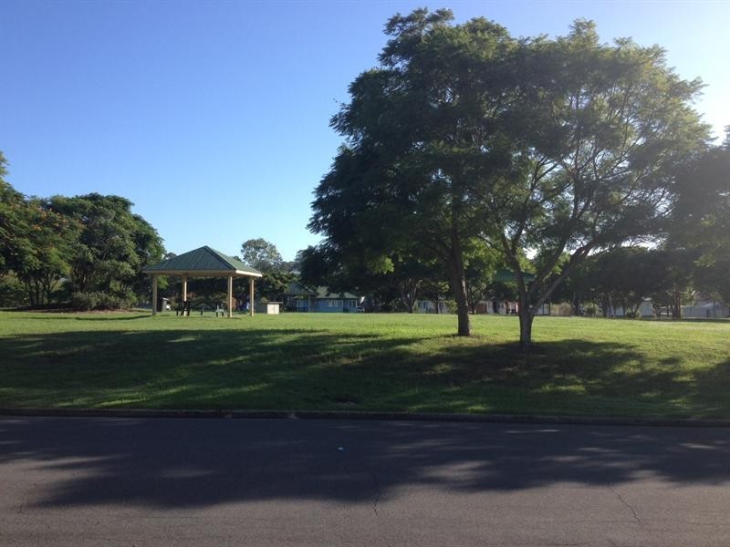 27 Fogarty Street, Stafford QLD 4053