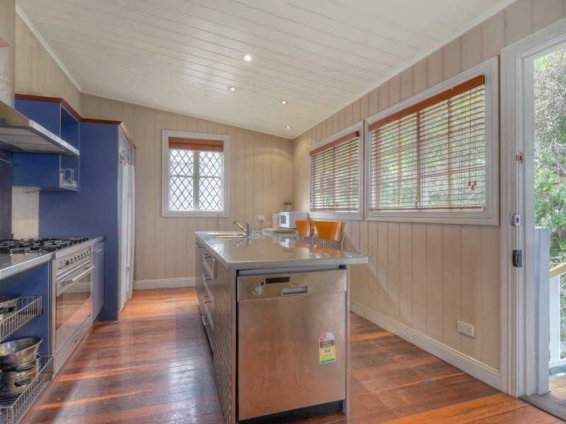 23 Lower Clifton Terrace, Red Hill QLD 4059