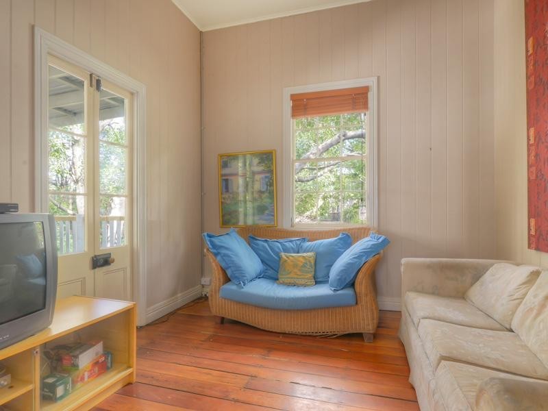 23 Lower Clifton Terrace, Red Hill QLD 4059