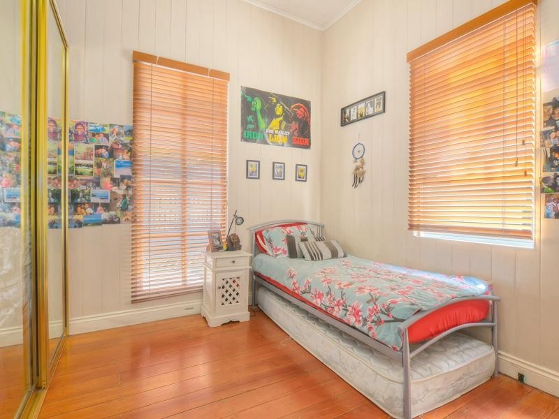 23 Lower Clifton Terrace, Red Hill QLD 4059