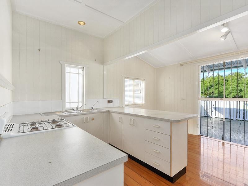 15 Graham Street, Windsor QLD 4030