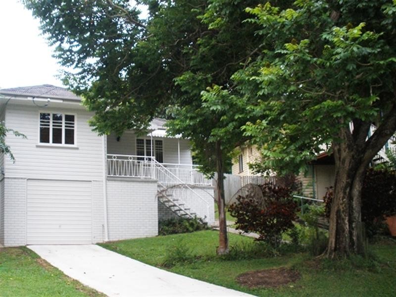 23 Burrowa Street, Stafford QLD 4053