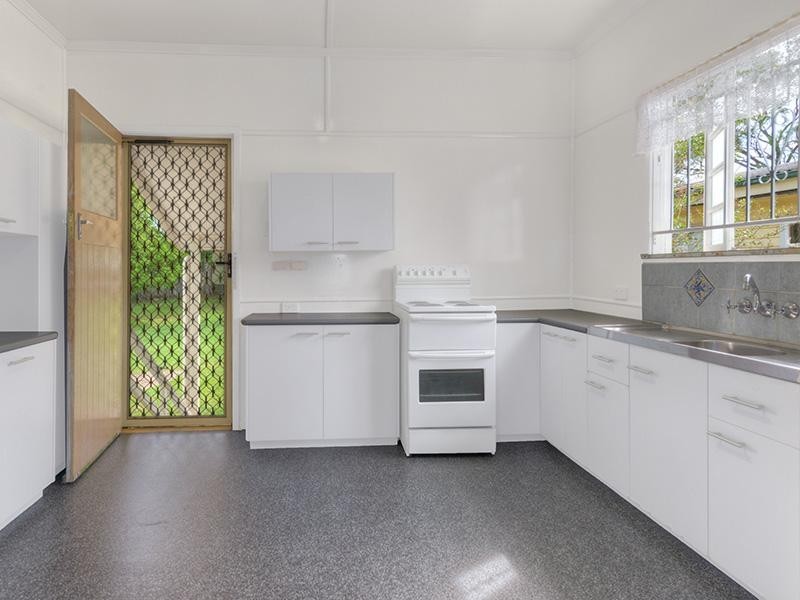 8 Percy Street, Zillmere QLD 4034