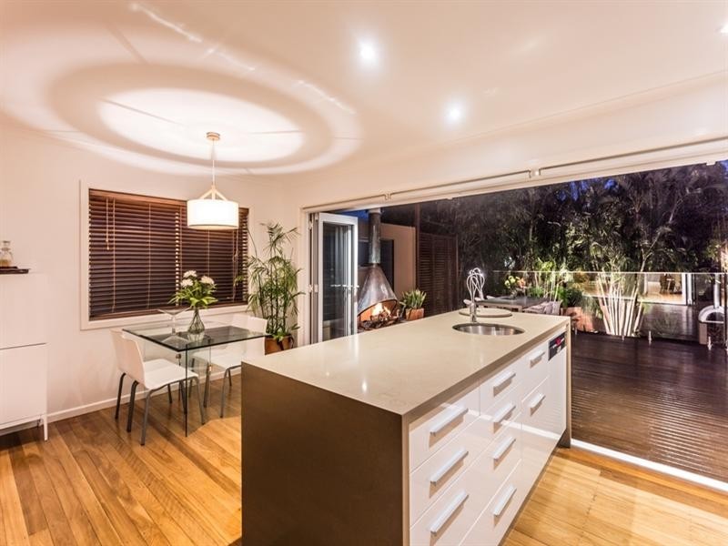 17 Wyman Street, Stafford Heights QLD 4053