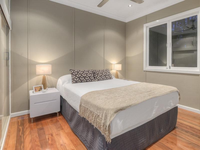 18 Glenhaven Street, Kedron QLD 4031