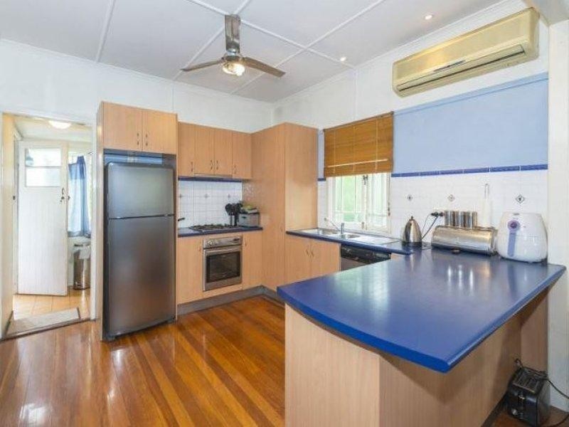 2 Dorames Street, Hendra QLD 4011