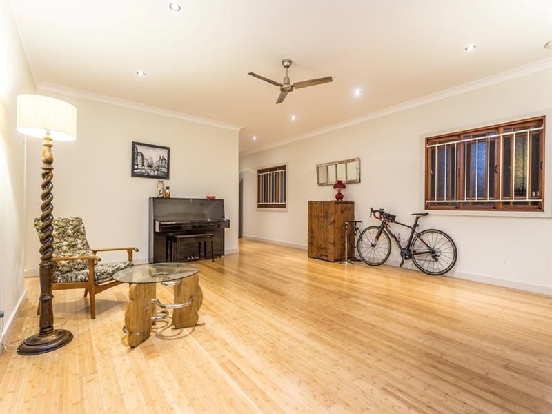 11 Prince Street, Grange QLD 4051