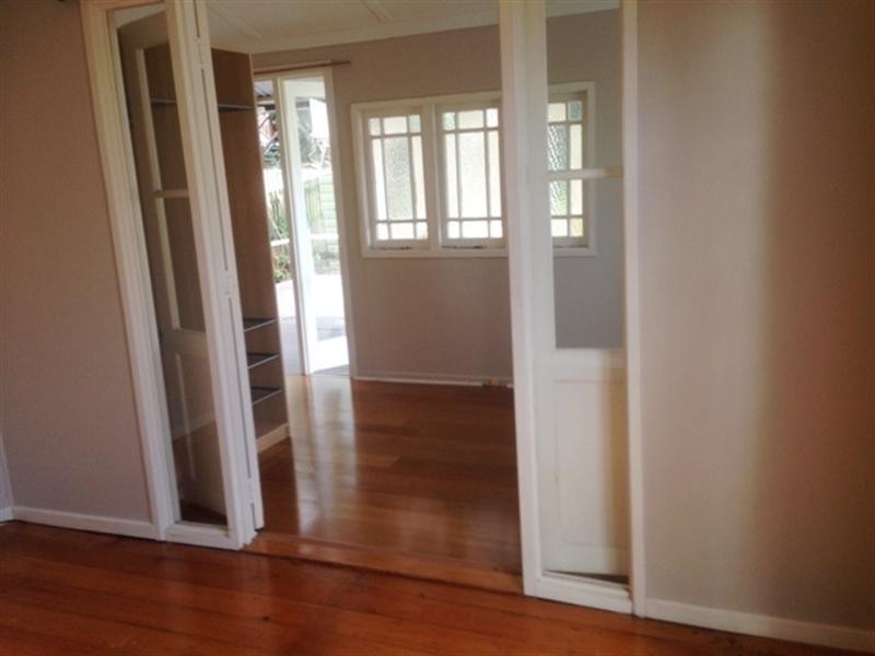 15 Ella Street, Red Hill QLD 4059