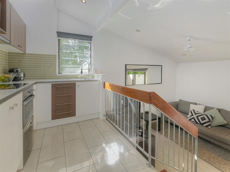 4/65 Erneton Street, Newmarket QLD 4051