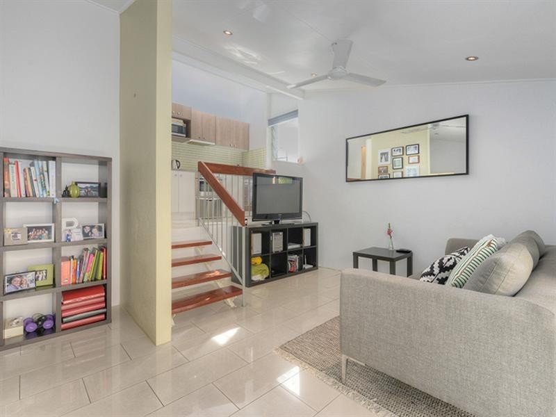 4/65 Erneton Street, Newmarket QLD 4051