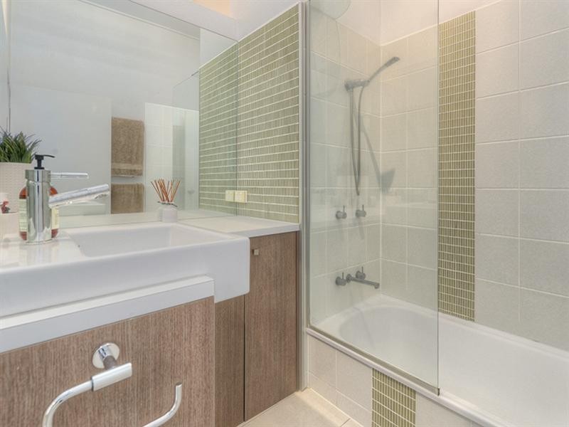 4/65 Erneton Street, Newmarket QLD 4051