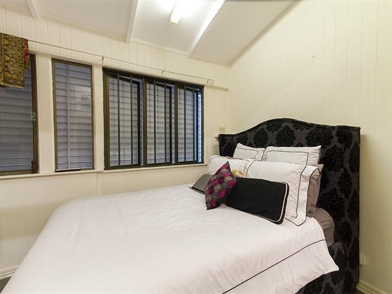 74 Cremorne Road, Kedron QLD 4031