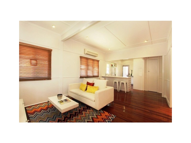 52 Wilston Road (corner of Erneton St), Newmarket QLD 4051