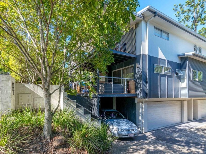 3/10 Burton Street, Indooroopilly QLD 4068