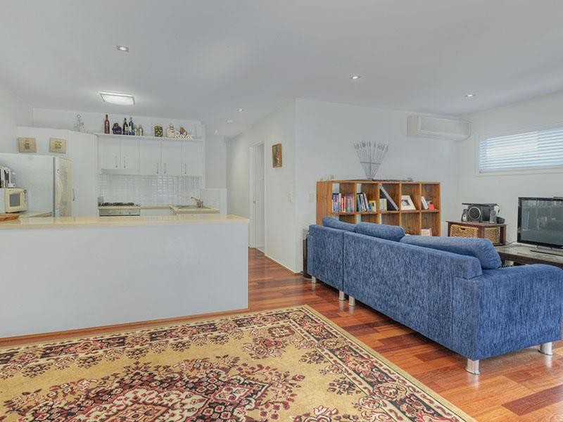 3/10 Burton Street, Indooroopilly QLD 4068