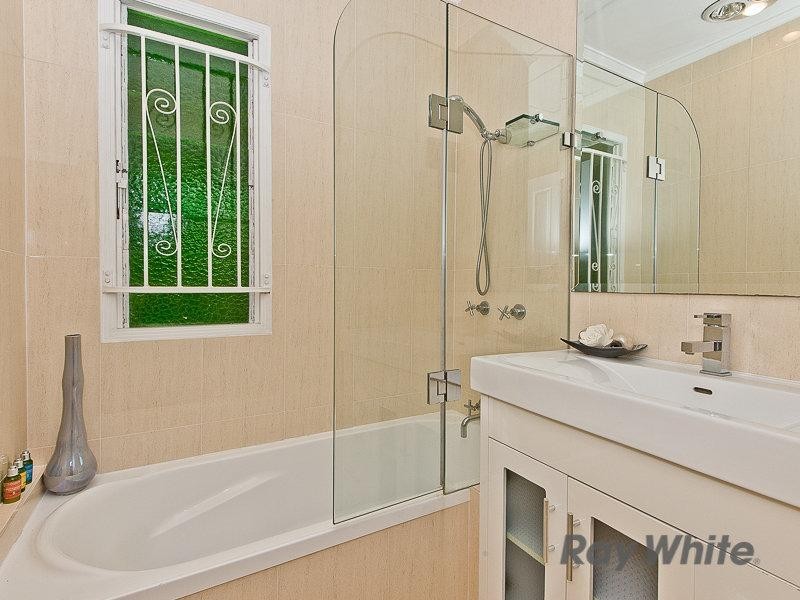 12 Kanangra Street, Stafford QLD 4053