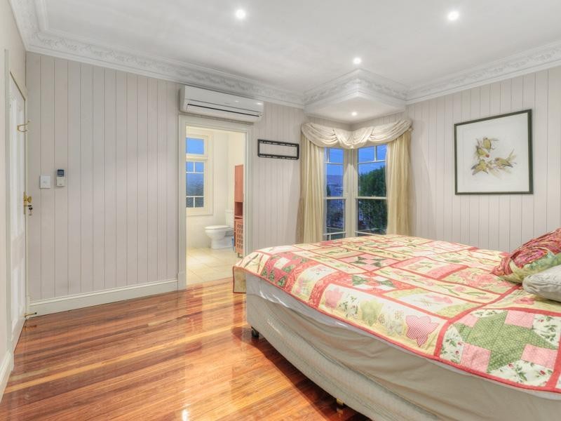 117 Khartoum Street, Gordon Park QLD 4031