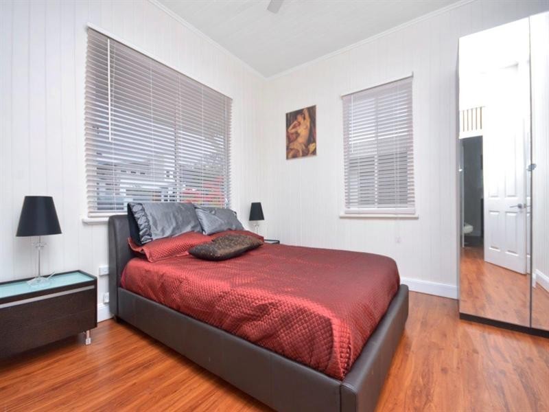 27 School Street, Hendra QLD 4011