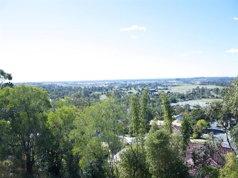 62 Minerva Court, Eatons Hill QLD 4037