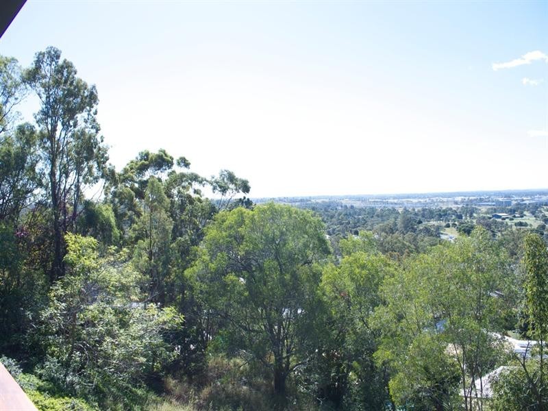 62 Minerva Court, Eatons Hill QLD 4037