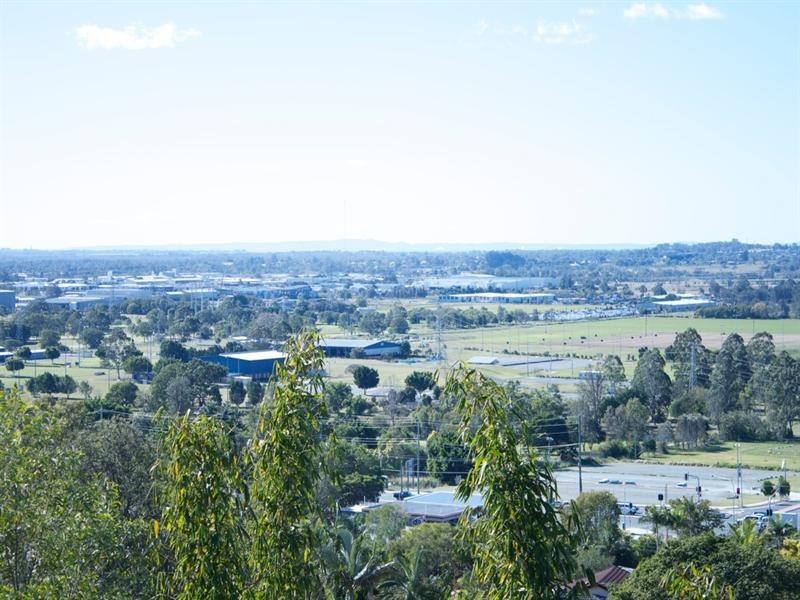 62 Minerva Court, Eatons Hill QLD 4037