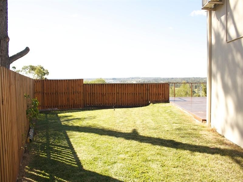62 Minerva Court, Eatons Hill QLD 4037