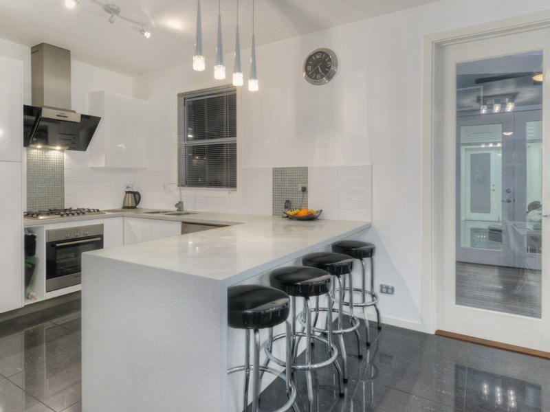 7 Hamilton Avenue, Hendra QLD 4011