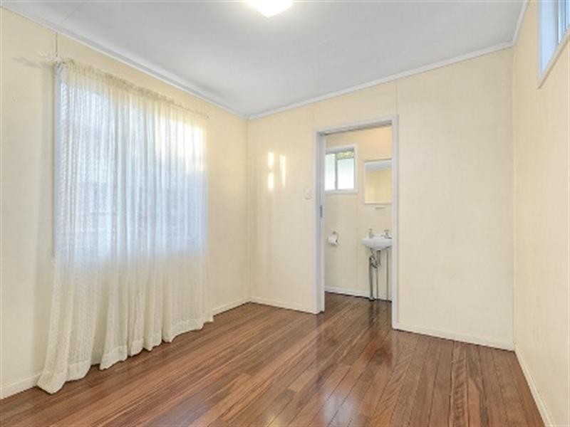 11 Figgis Street, Kedron QLD 4031