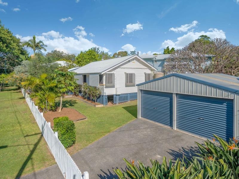 29 Kamber Street, Bardon QLD 4065