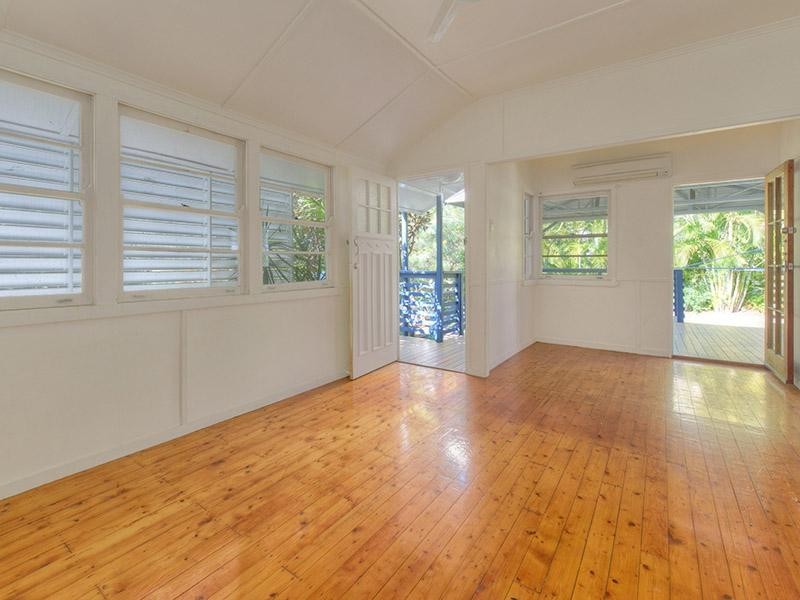 29 Kamber Street, Bardon QLD 4065