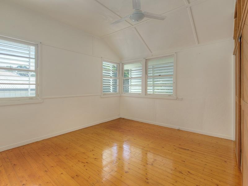 29 Kamber Street, Bardon QLD 4065