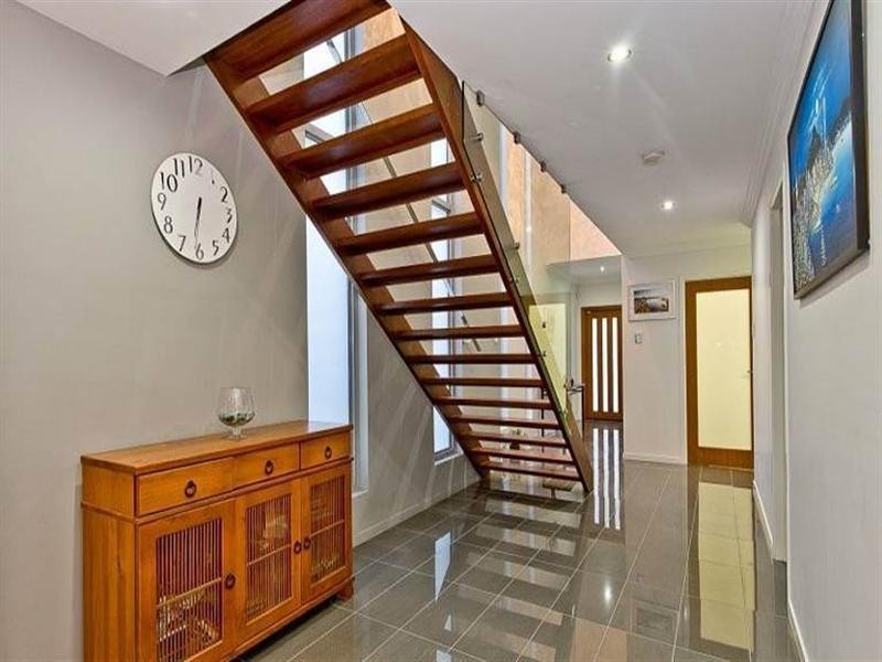 28 Pleystowe Crescent, Hendra QLD 4011