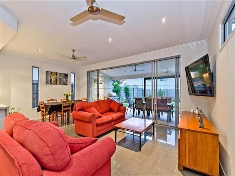 28 Pleystowe Crescent, Hendra QLD 4011