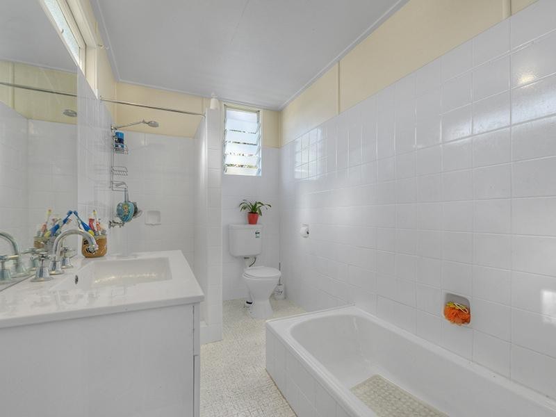 25 Elimatta Drive, Ashgrove QLD 4060