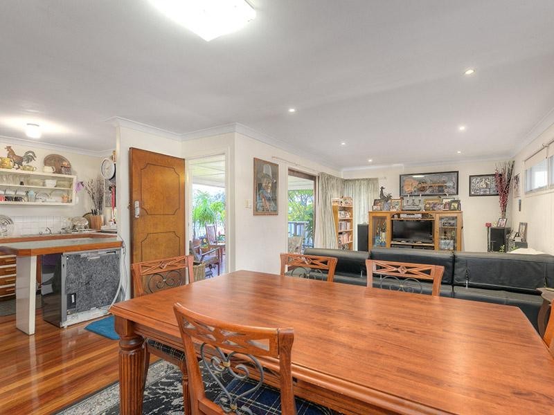 19 Normanton Street, Stafford Heights QLD 4053