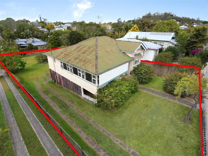 39 Gilbert Road, Windsor QLD 4030