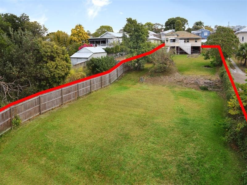 39 Gilbert Road, Windsor QLD 4030