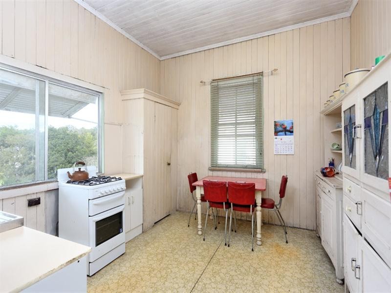 39 Gilbert Road, Windsor QLD 4030