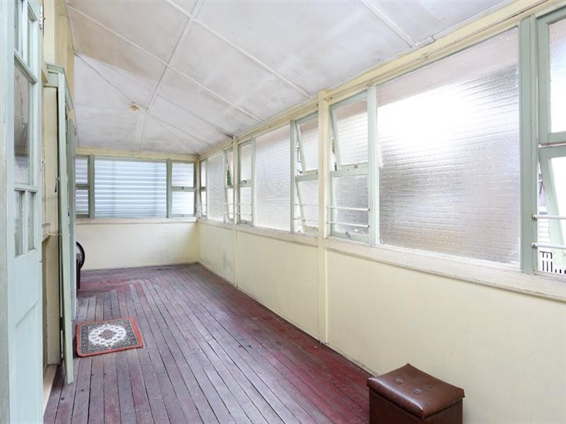 39 Gilbert Road, Windsor QLD 4030