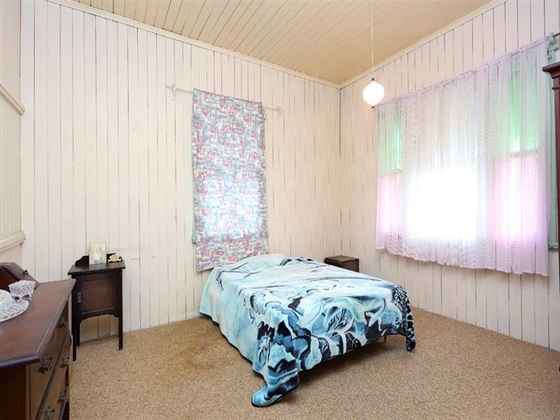 39 Gilbert Road, Windsor QLD 4030